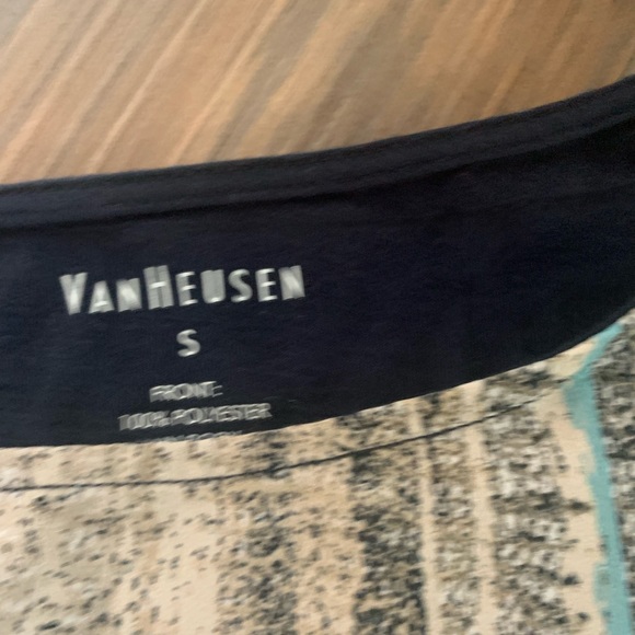 Van Heusen Small Top - Picture 2 of 3